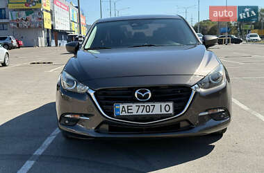 Седан Mazda 3 2016 в 