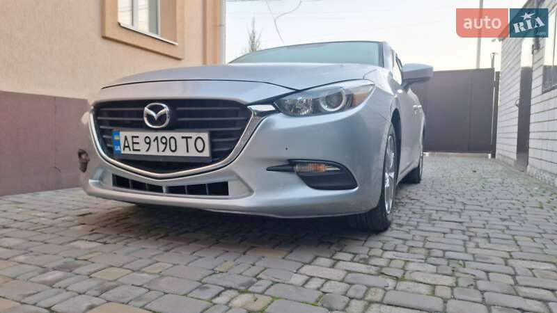 Седан Mazda 3 2016 в 