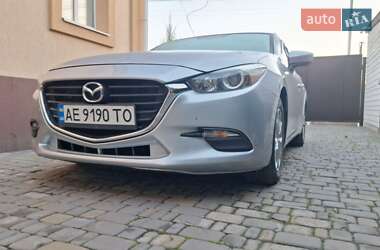 Седан Mazda 3 2016 в 