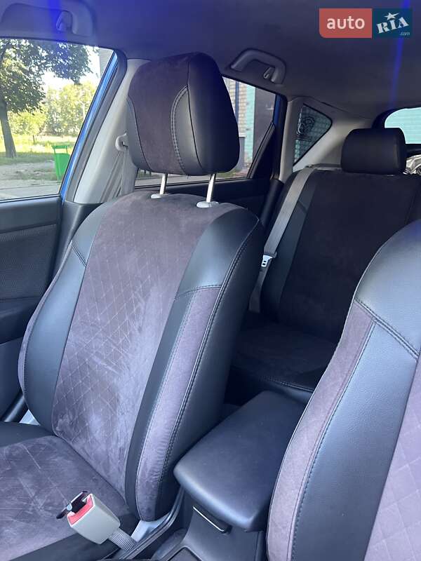 Хэтчбек Mazda 3 2005 в Харькове