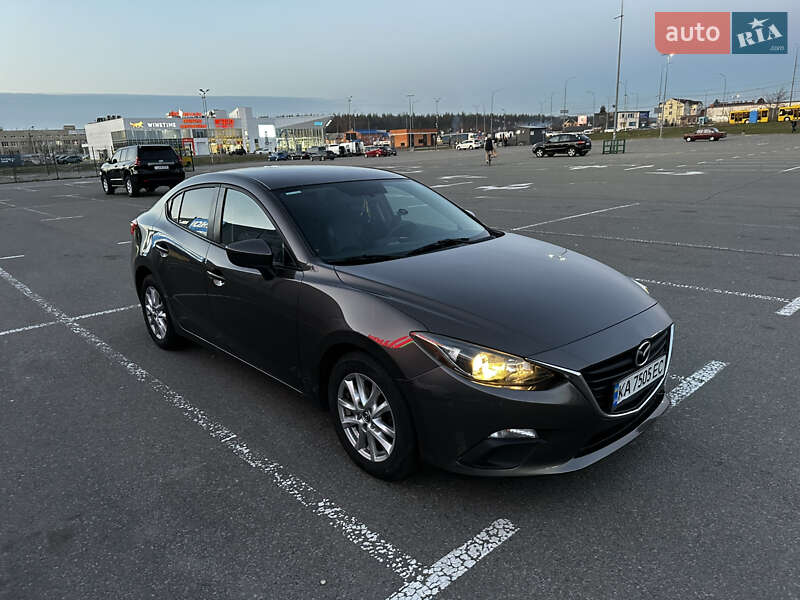 Седан Mazda 3 2013 в 