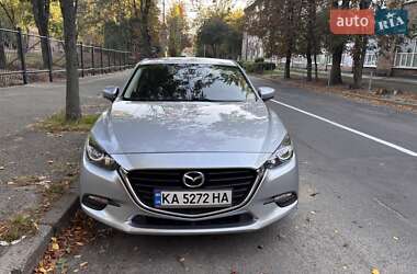 Седан Mazda 3 2016 в 