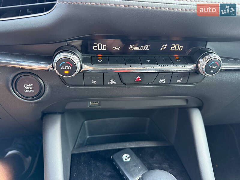 Седан Mazda 3 2019 в Львове