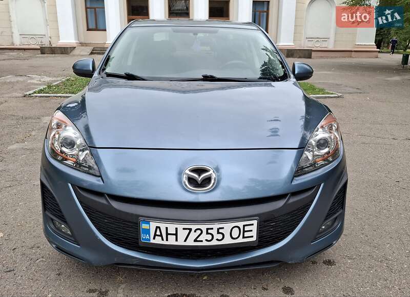 Седан Mazda 3 2010 в Запорожье
