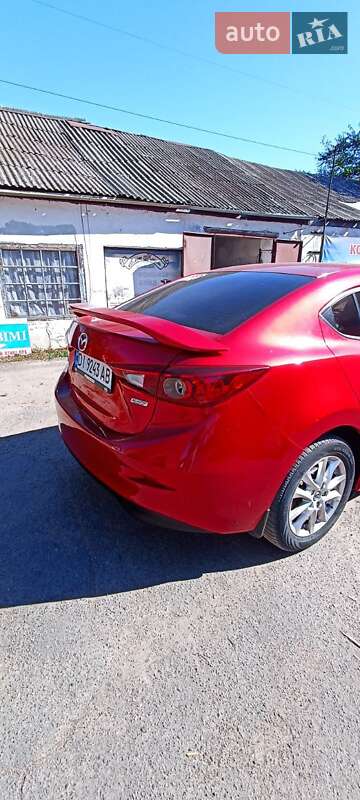 Седан Mazda 3 2015 в Южноукраинске
