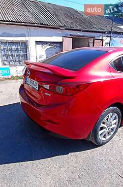 Седан Mazda 3 2015 в 