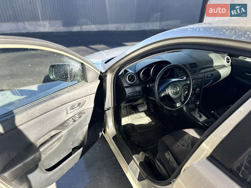 Седан Mazda 3 2005 в Киеве