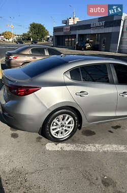 Седан Mazda 3 2014 в 