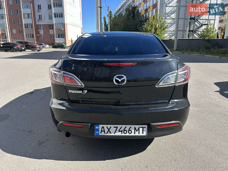 Седан Mazda 3 2011 в Харькове