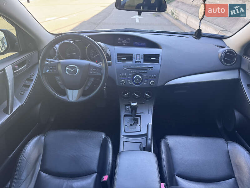 Хэтчбек Mazda 3 2011 в Киеве