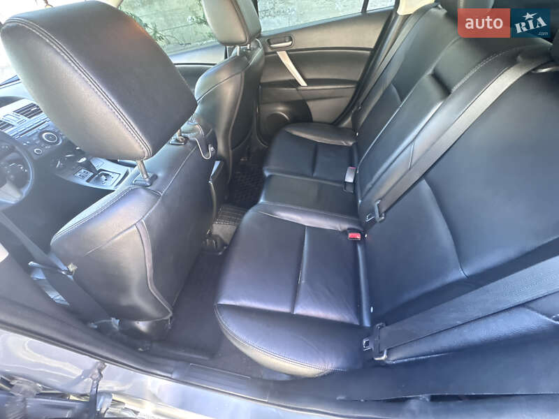 Хэтчбек Mazda 3 2011 в Киеве