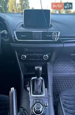 Седан Mazda 3 2015 в 