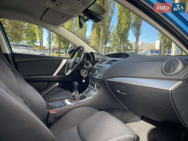 Хетчбек Mazda 3 2009 в Києві фото 30 Хетчбек Mazda 3 2009 в Києві