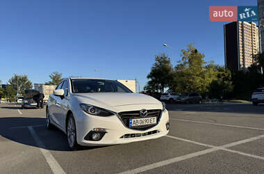 Хэтчбек Mazda 3 2015 в 