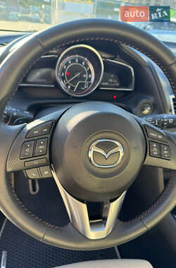 Хэтчбек Mazda 3 2015 в 