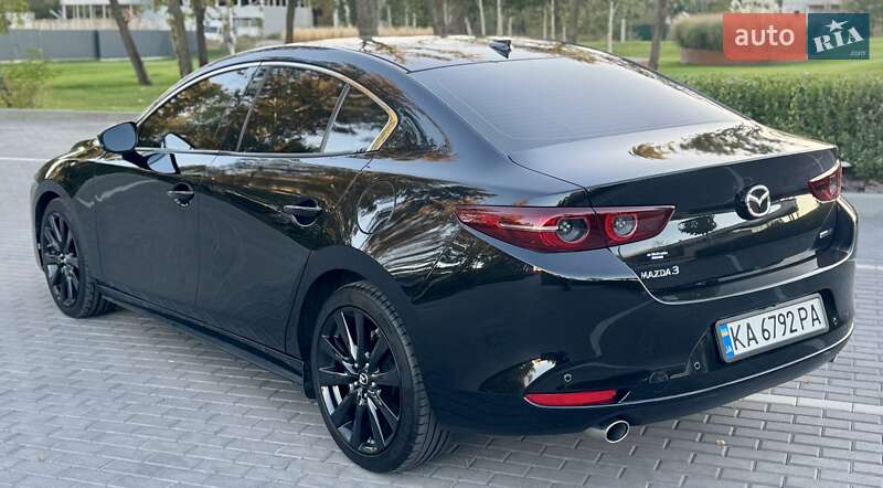 Седан Mazda 3 2019 в Киеве