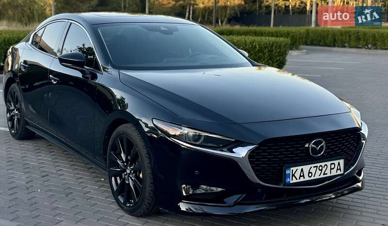 Седан Mazda 3 2019 в Киеве