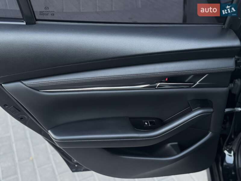 Седан Mazda 3 2019 в Киеве
