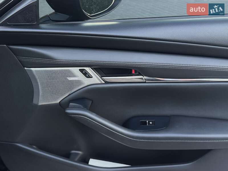 Седан Mazda 3 2019 в Киеве