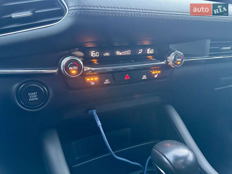 Седан Mazda 3 2019 в Киеве