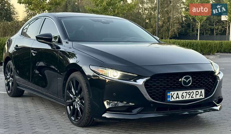 Седан Mazda 3 2019 в Киеве