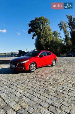 Седан Mazda 3 2016 в Киеве