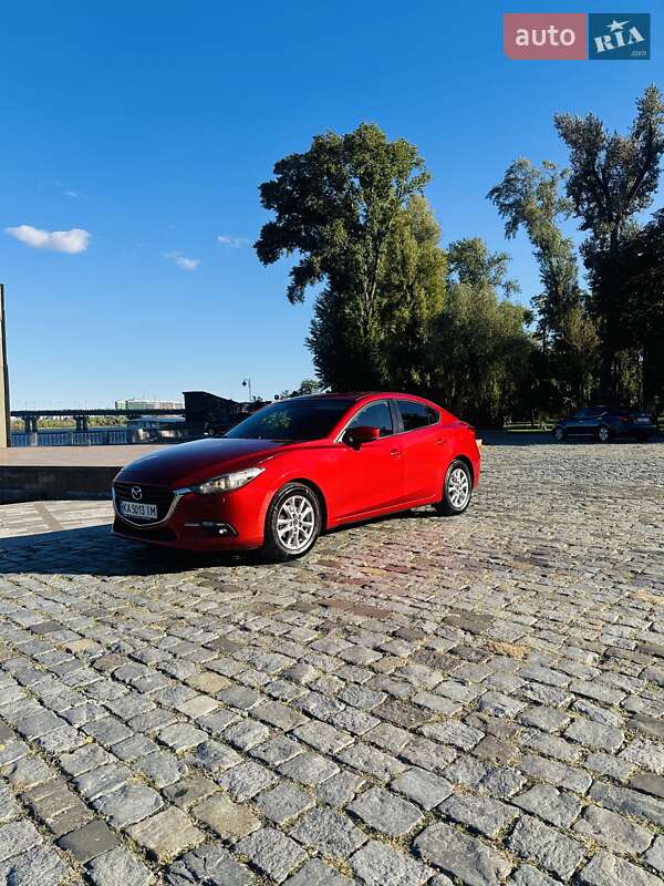 Седан Mazda 3 2016 в Киеве