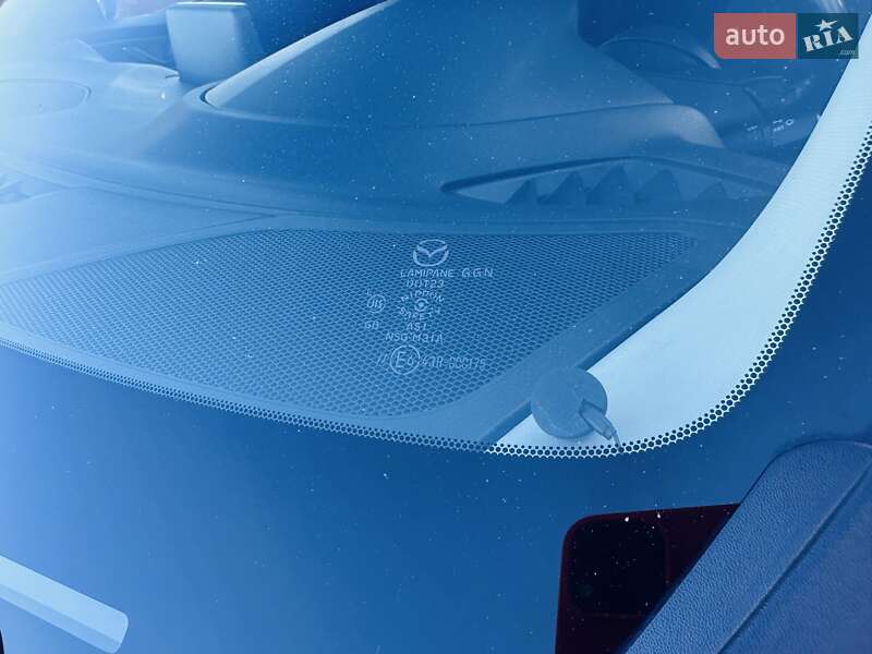 Седан Mazda 3 2016 в Киеве