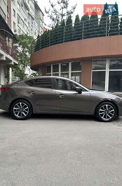 Седан Mazda 3 2016 в 