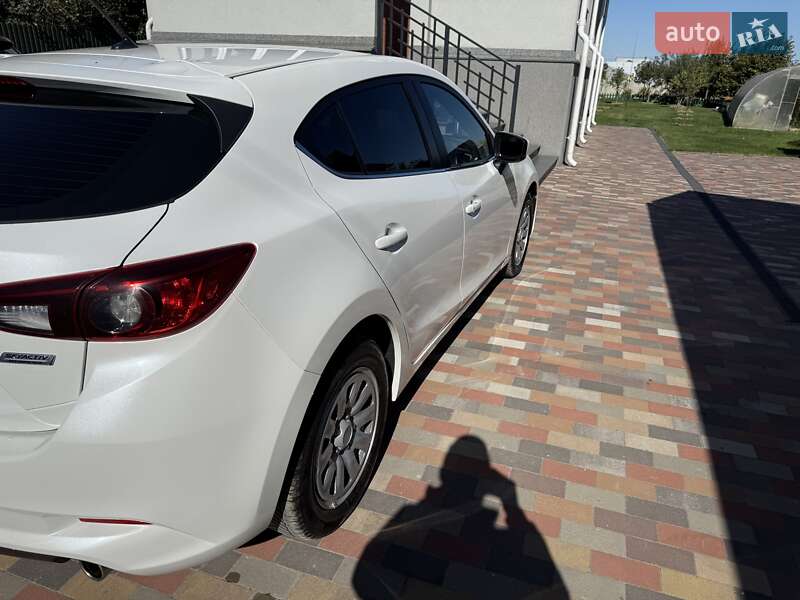 Хэтчбек Mazda 3 2016 в Киеве