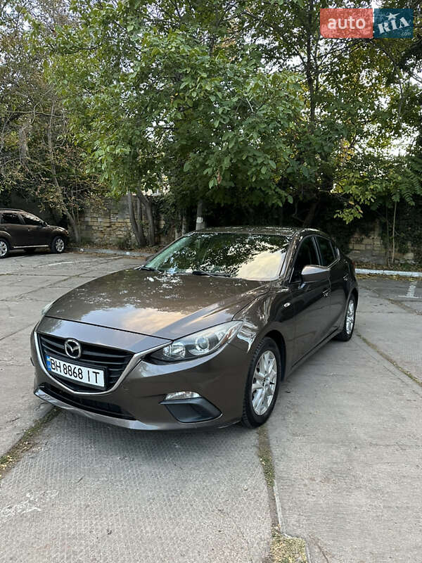 Mazda 3 2015