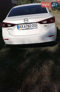 Седан Mazda 3 2013 в 