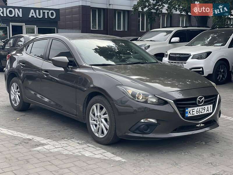 Седан Mazda 3 2013 в Днепре