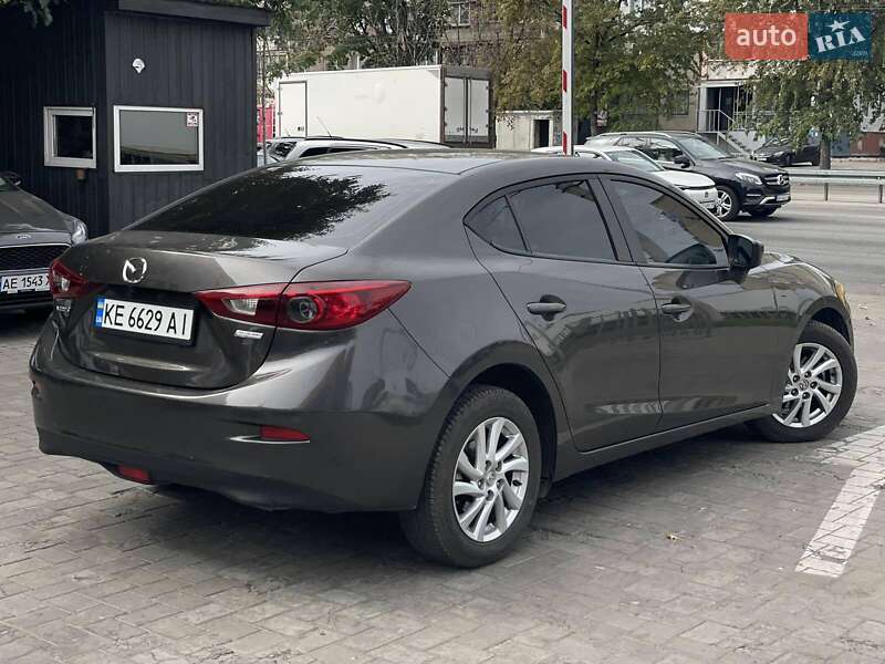 Седан Mazda 3 2013 в Днепре