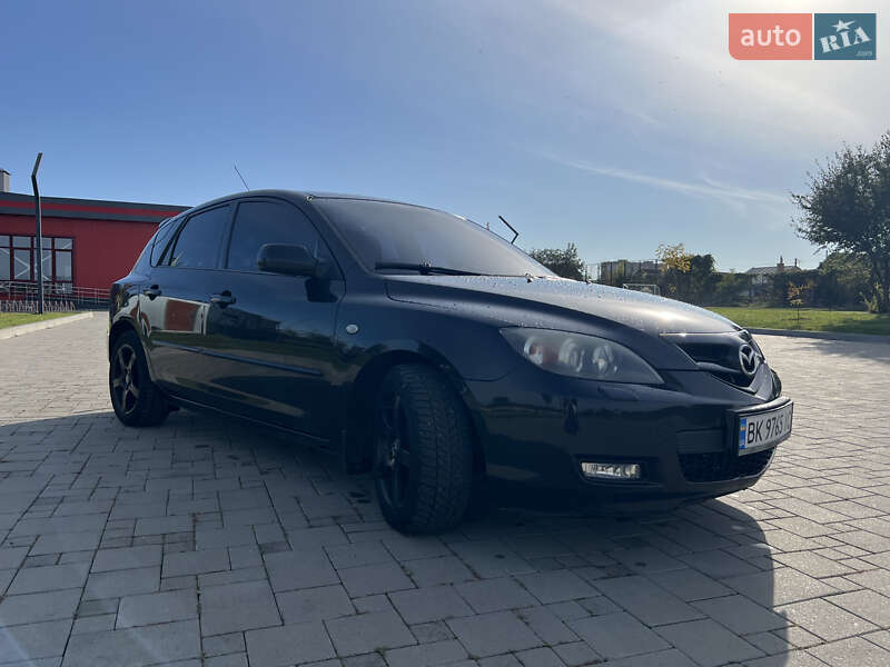 Хэтчбек Mazda 3 2008 в Здолбунове