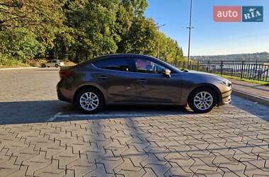 Седан Mazda 3 2016 в 