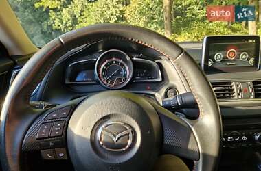 Седан Mazda 3 2016 в 