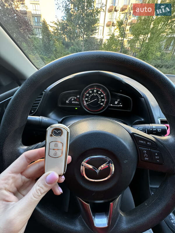Хетчбек Mazda 3 2015 в Києві
