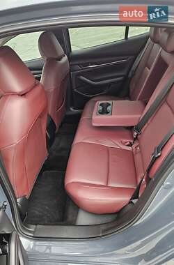 Седан Mazda 3 2023 в Киеве