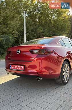 Седан Mazda 3 2019 в Львове