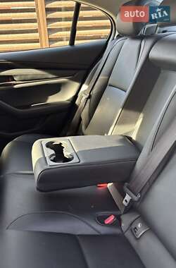 Седан Mazda 3 2019 в Львове