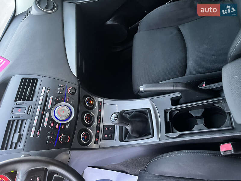 Хэтчбек Mazda 3 2010 в Полтаве фото 27 Хэтчбек Mazda 3 2010 в Полтаве