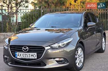 Седан Mazda 3 2017 в Харкові