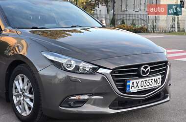 Седан Mazda 3 2017 в 