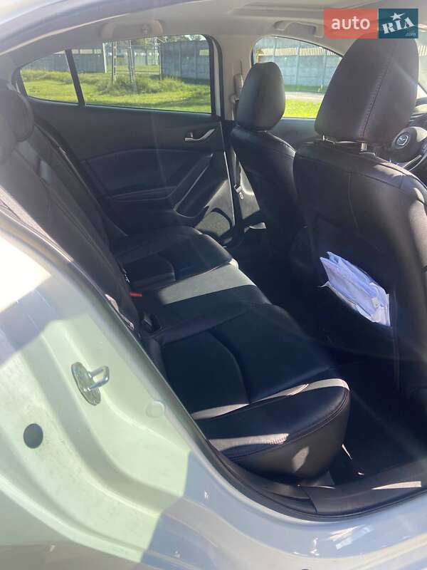 Седан Mazda 3 2016 в Львове фото 16 Седан Mazda 3 2016 в Львове
