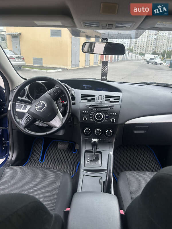 Седан Mazda 3 2013 в Харькове