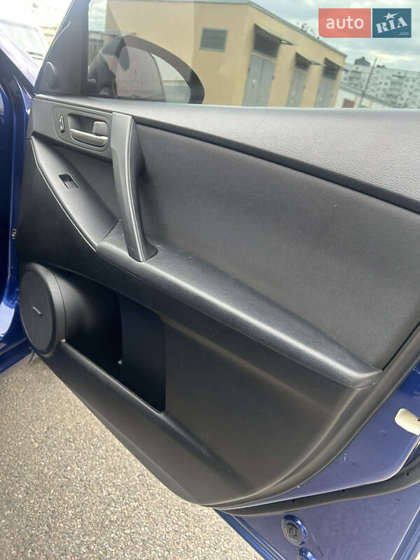 Седан Mazda 3 2013 в Харькове