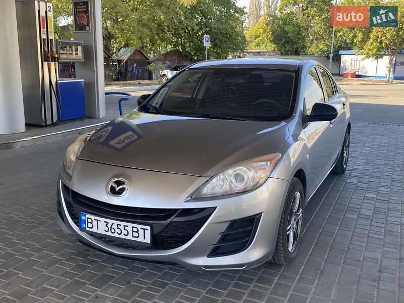 Седан Mazda 3 2010 в Николаеве