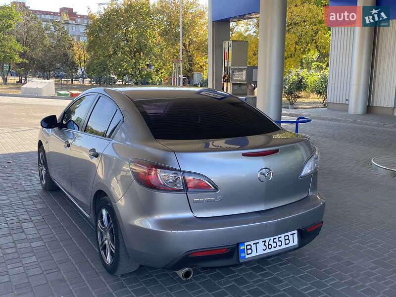Седан Mazda 3 2010 в Николаеве