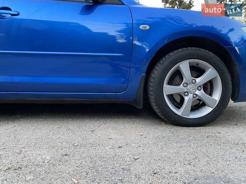 Седан Mazda 3 2005 в Кропивницком